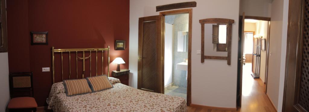 Hotel Vivienda Turistica Yamaries Úbeda Exterior foto