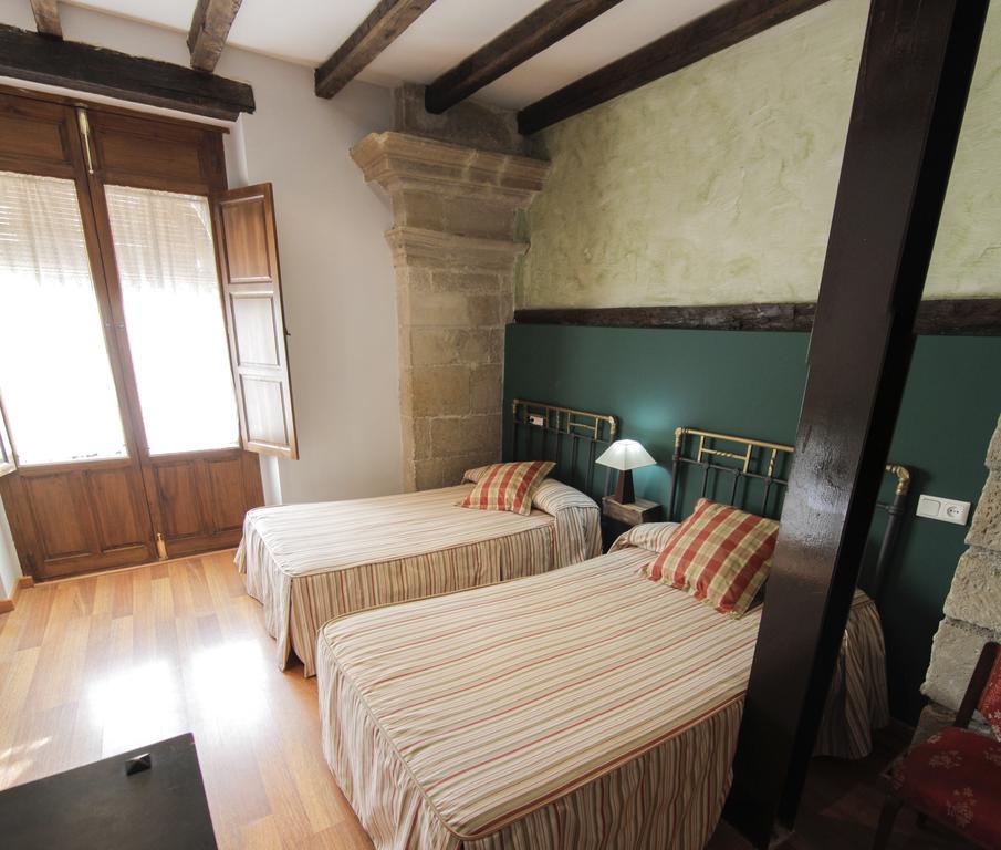 Hotel Vivienda Turistica Yamaries Úbeda Exterior foto